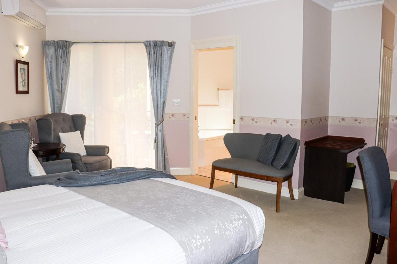 Plumes Boutique Bed & Breakfast Tamworth Exterior photo