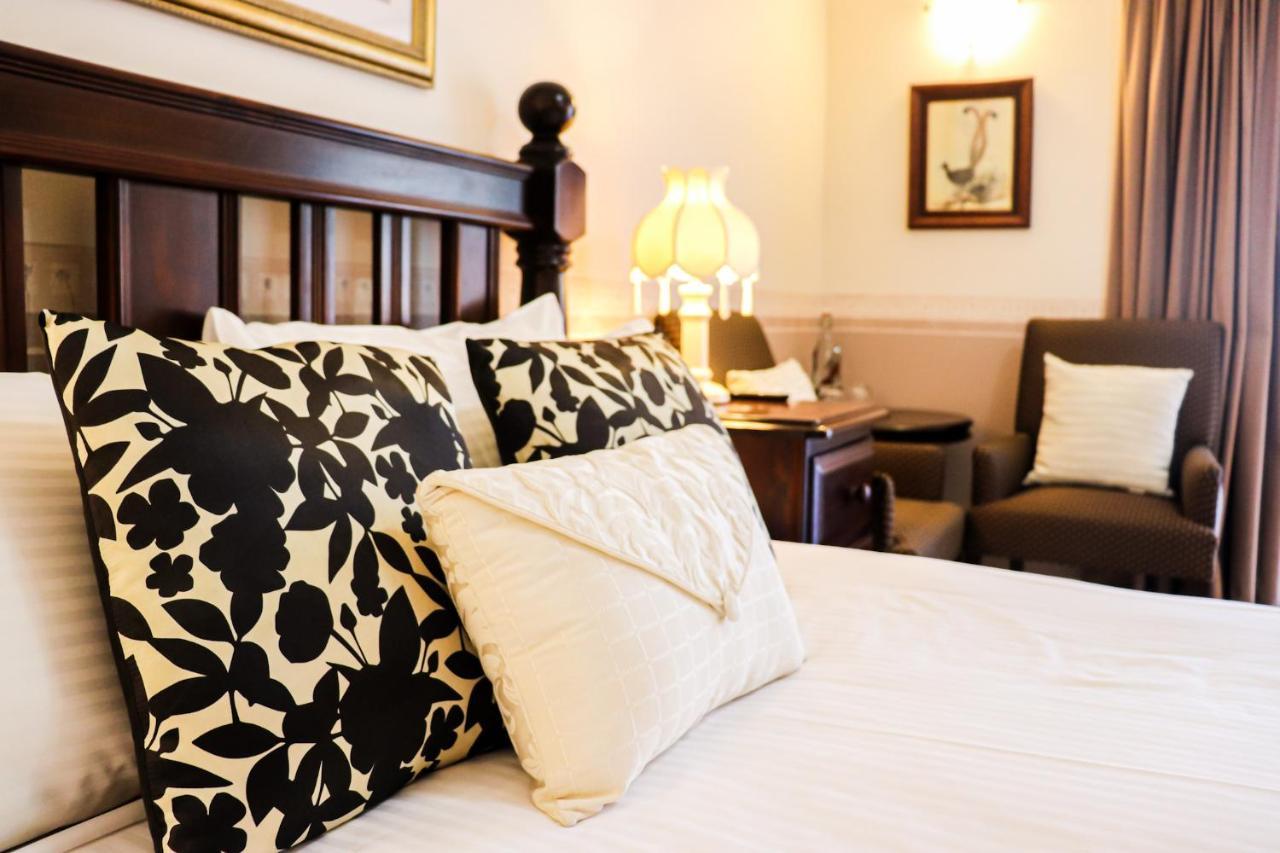 Plumes Boutique Bed & Breakfast Tamworth Exterior photo