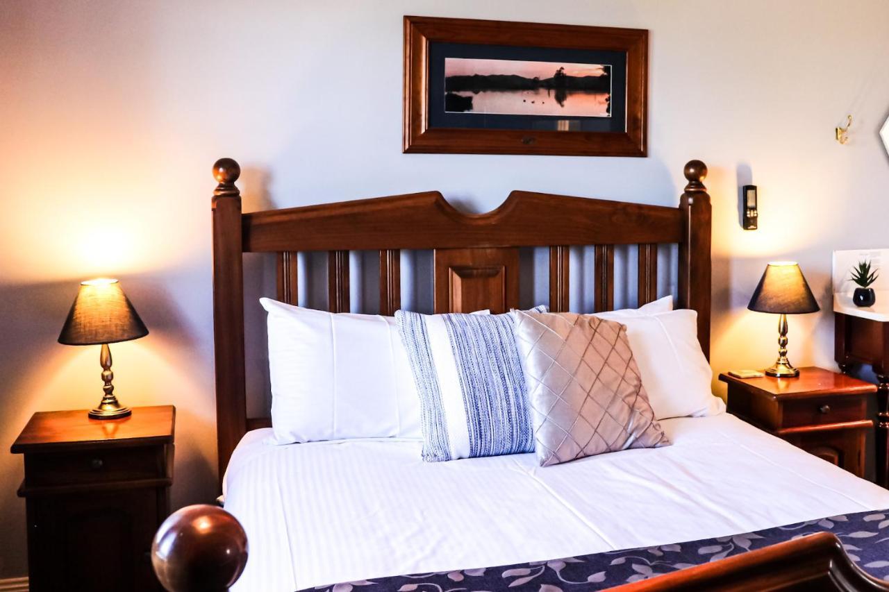 Plumes Boutique Bed & Breakfast Tamworth Exterior photo